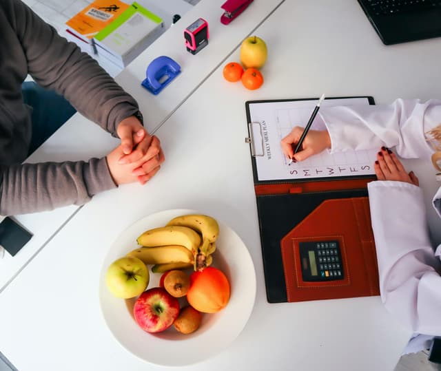 Cover Image for Worried that a dietitian is going to judge you? Don't be.